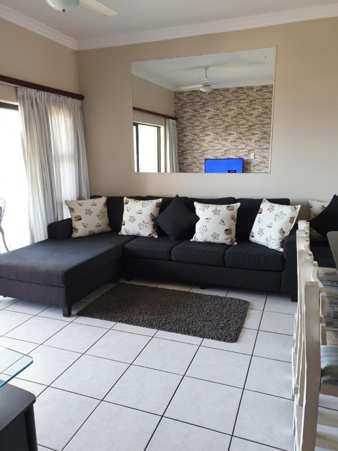Topanga Holiday Home Uvongo Beach Exteriör bild