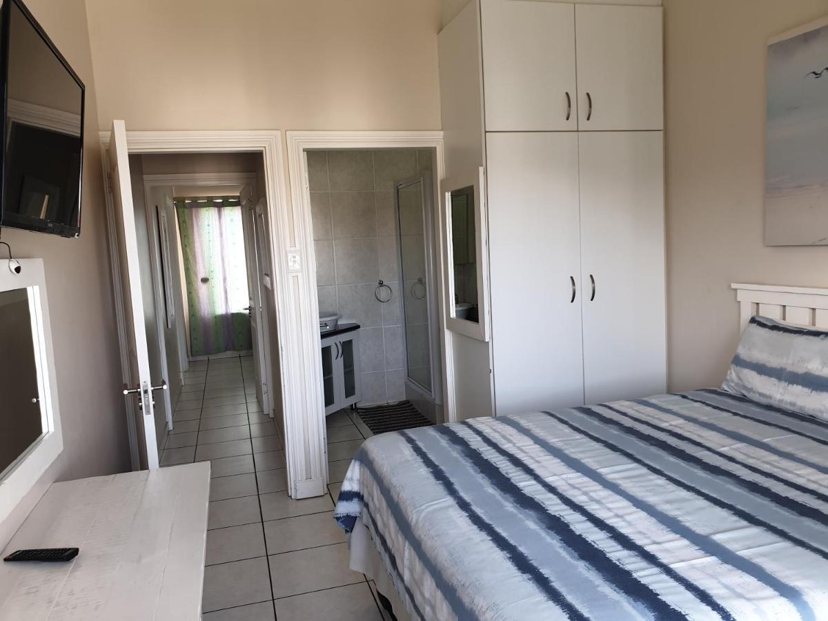 Topanga Holiday Home Uvongo Beach Exteriör bild
